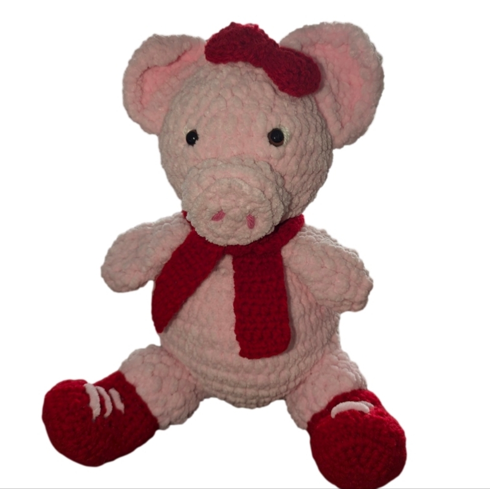 Pinky the pig handmade crochet stuffed animal, amigurimi, soft